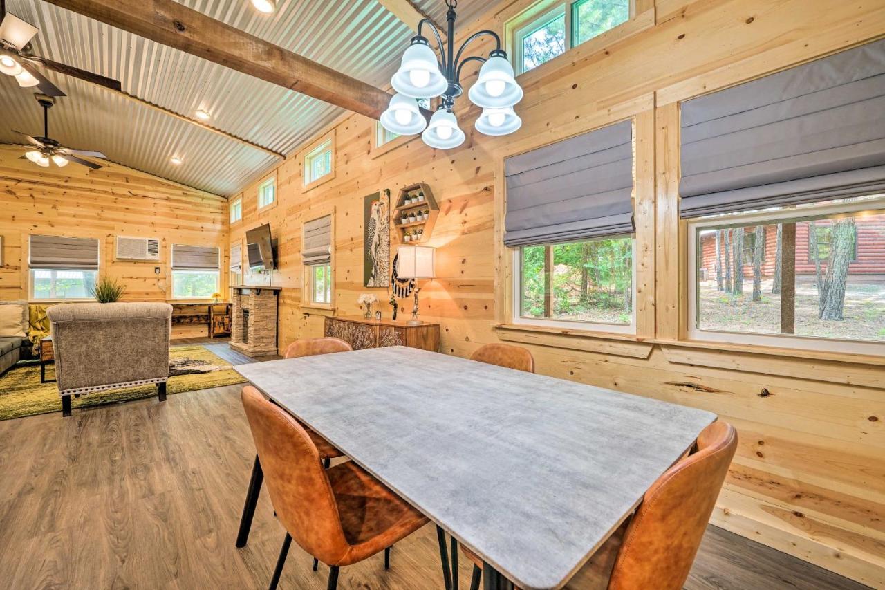 Stylish Cabin By Beavers Bend Hot Tub And Fire Pit Broken Bow Buitenkant foto